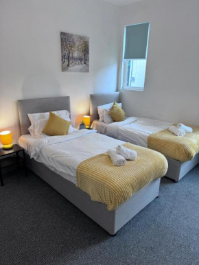 Stylish Retreat near Birkenhead & Liverpool Your Cozy Home Away From Home